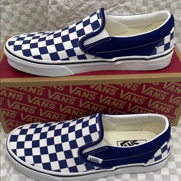 Vans Men’s Classic Slip-On
Color Theory Checkerboard
VN000BVZBYM Sneakers Beacon - Picture 3 of 16
